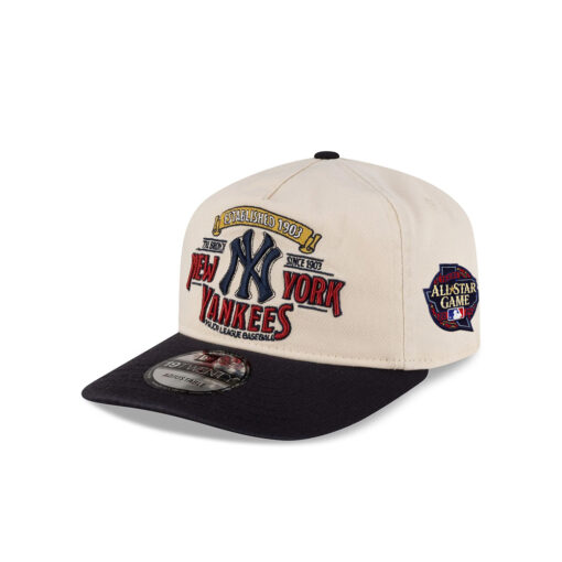 New York Yankees Washed Graphic Adjustable Cap in Chrome Navy New York Yankees Washed Graphic Adjustable Cap in Chrome Navy
