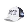 New York Yankees Women’s Felt Logo Trucker Cap in Optic White