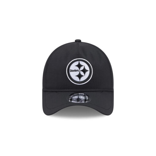 Pittsburgh Steelers Performance Snapback Cap in Black