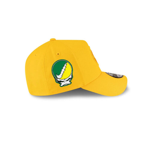 Pittsburgh Steelers Snapback Cap in Gold