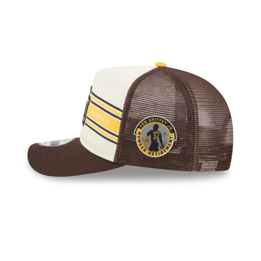 San Diego Padres Banner Mesh Snapback in Brown