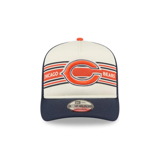 Chicago Bears Banner Logo A-Frame Trucker Hat in Navy Chicago Bears Banner Logo A-Frame Trucker Hat in Navy