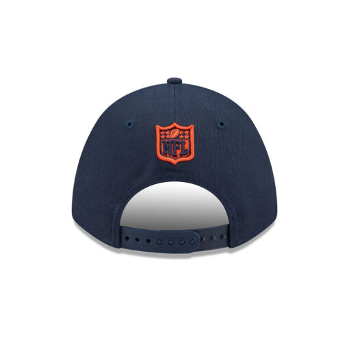 Chicago Bears Bear Head Side Patch Snapback Hat in Navy