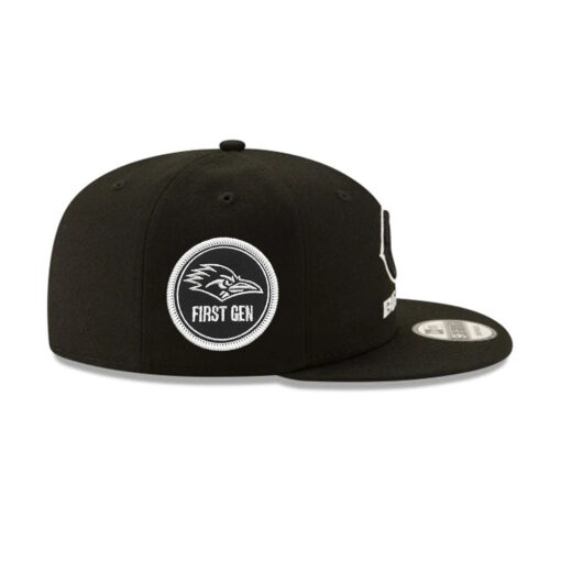 Chicago Bears Black and White C Mark Wordmark Side Patch Snapback Hat in Black Chicago Bears Black and White C Mark Wordmark Side Patch Snapback Hat in Black