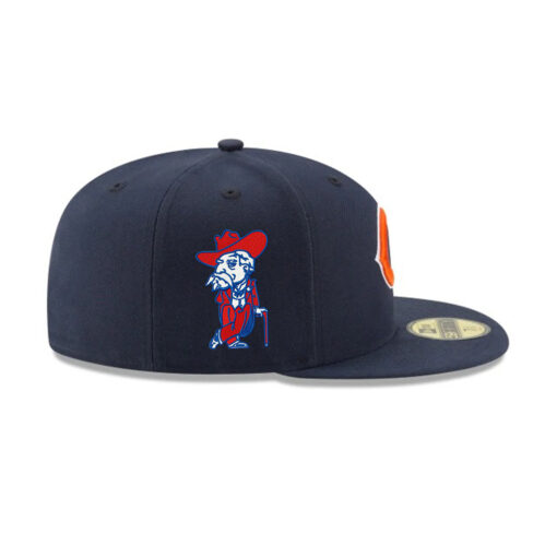 Chicago Bears C Mark Side Patch Fitted Hat in Navy Chicago Bears C Mark Side Patch Fitted Hat in Navy