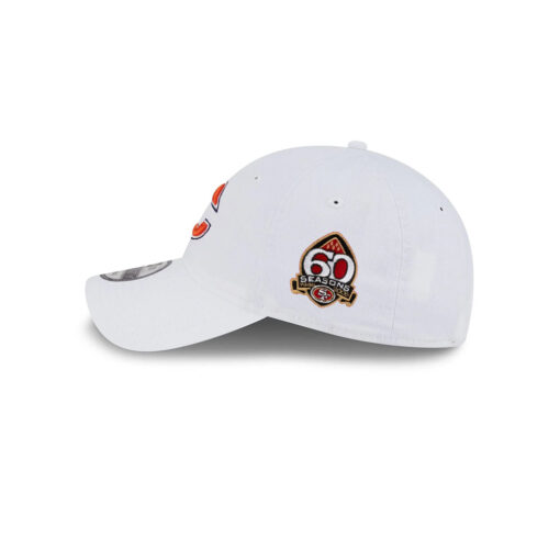 Chicago Bears Classic Logo Adjustable Hat in White Chicago Bears Classic Logo Adjustable Hat in White
