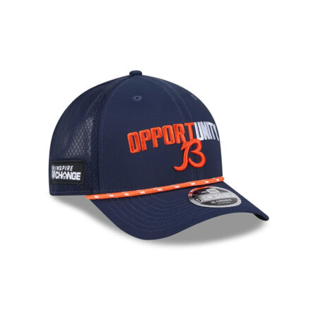 Chicago Bears Community Graphic Snapback Hat in Navy