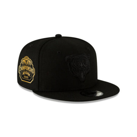 Chicago Bears Tonal Bear Head Side Patch Snapback Hat in Black