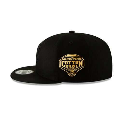Chicago Bears Tonal Bear Head Side Patch Snapback Hat in Black Chicago Bears Tonal Bear Head Side Patch Snapback Hat in Black