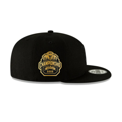 Chicago Bears Tonal Bear Head Side Patch Snapback Hat in Black Chicago Bears Tonal Bear Head Side Patch Snapback Hat in Black