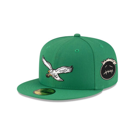 Philadelphia Eagles Flying Eagle Side Patch Fitted Hat in Green