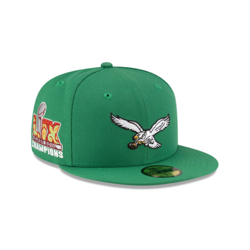 Philadelphia Eagles Flying Eagle Side Patch Fitted Hat in Green Philadelphia Eagles Flying Eagle Side Patch Fitted Hat in Green