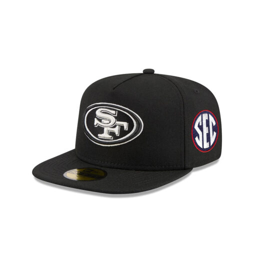 San Francisco 49ers Black and White SF Oval Side Patch Fitted Hat in Black San Francisco 49ers Black and White SF Oval Side Patch Fitted Hat in Black