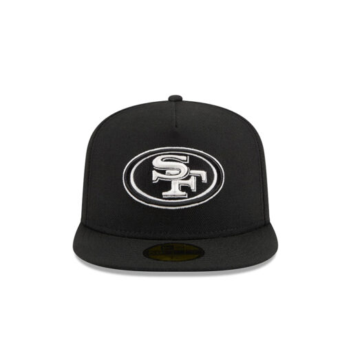 San Francisco 49ers Black and White SF Oval Side Patch Fitted Hat in Black San Francisco 49ers Black and White SF Oval Side Patch Fitted Hat in Black
