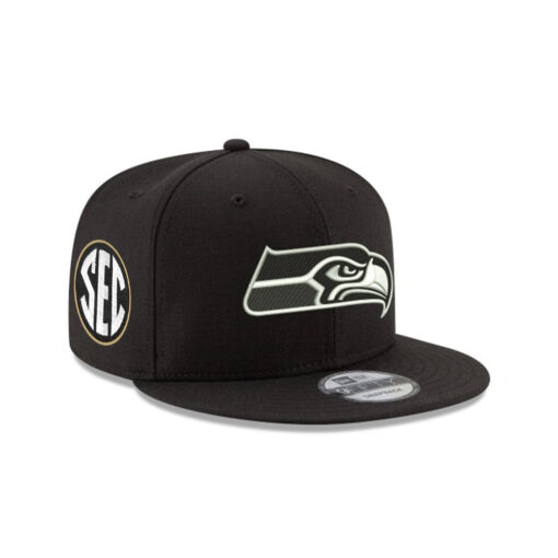 Seattle Seahawks Black and White Logo Snapback Cap in Black